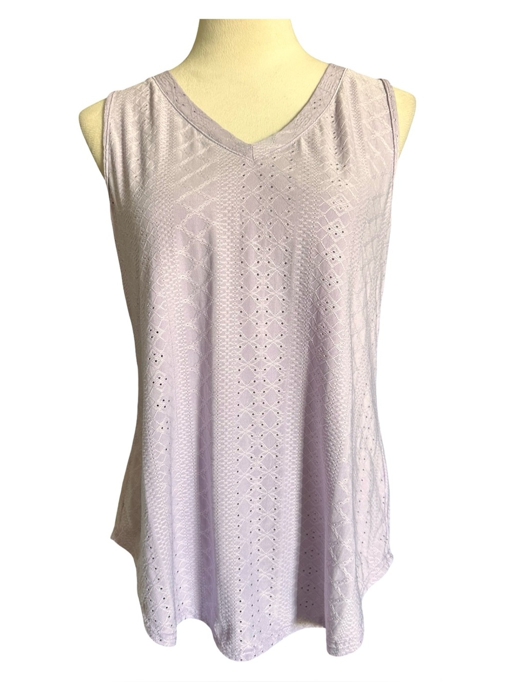 Sleeveless Eyelet V-Neck Soft Tank Top - Lavender NWOT